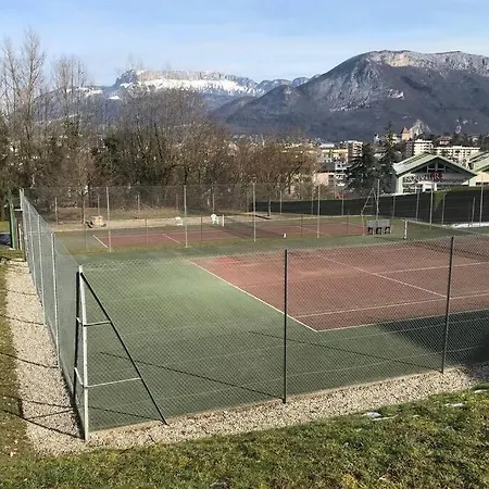 Le Bois - Calme, Verdure, Terrains De Tennis Annecy